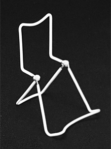 White Triple Wire Easel