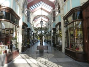 shopping-arcade-1214815_960_720